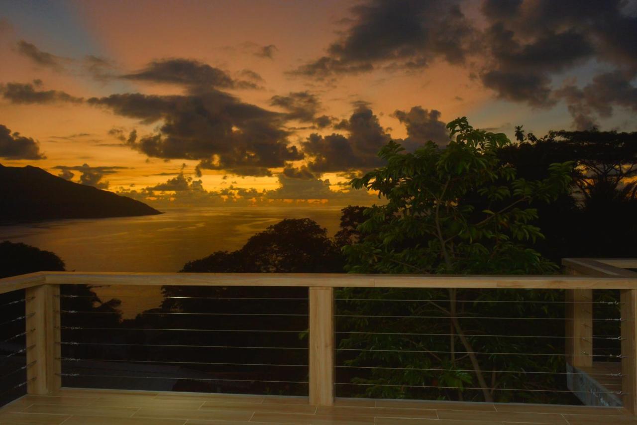 Sunset Bay Apartment Glacis エクステリア 写真