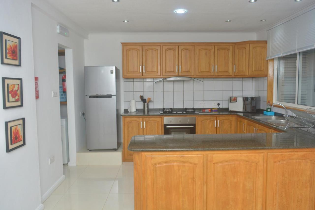 Sunset Bay Apartment Glacis エクステリア 写真